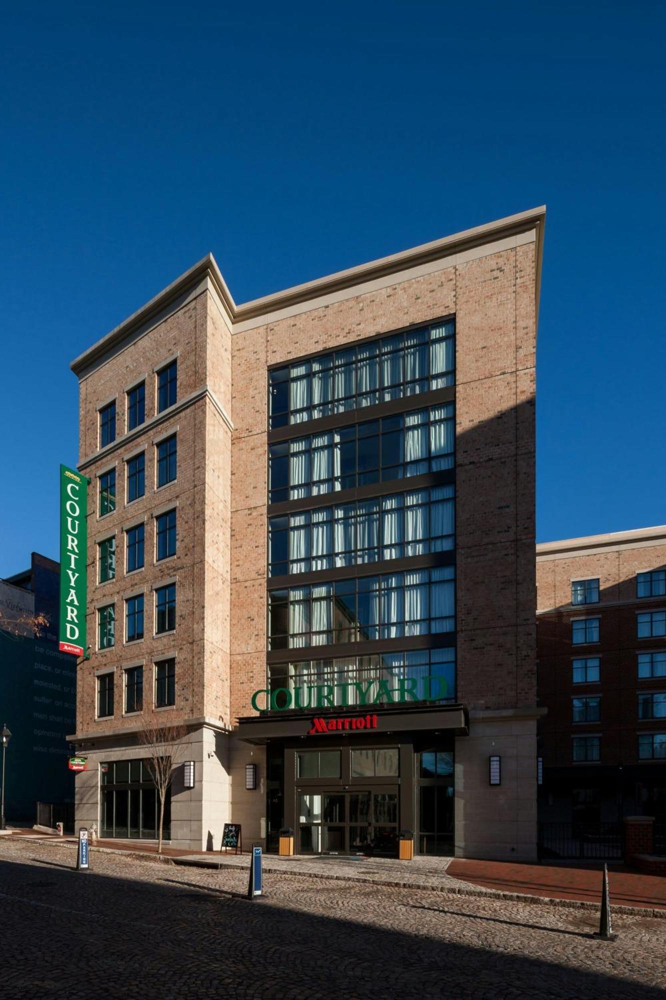 מלון Courtyard By Marriott Richmond Downtown מראה חיצוני תמונה