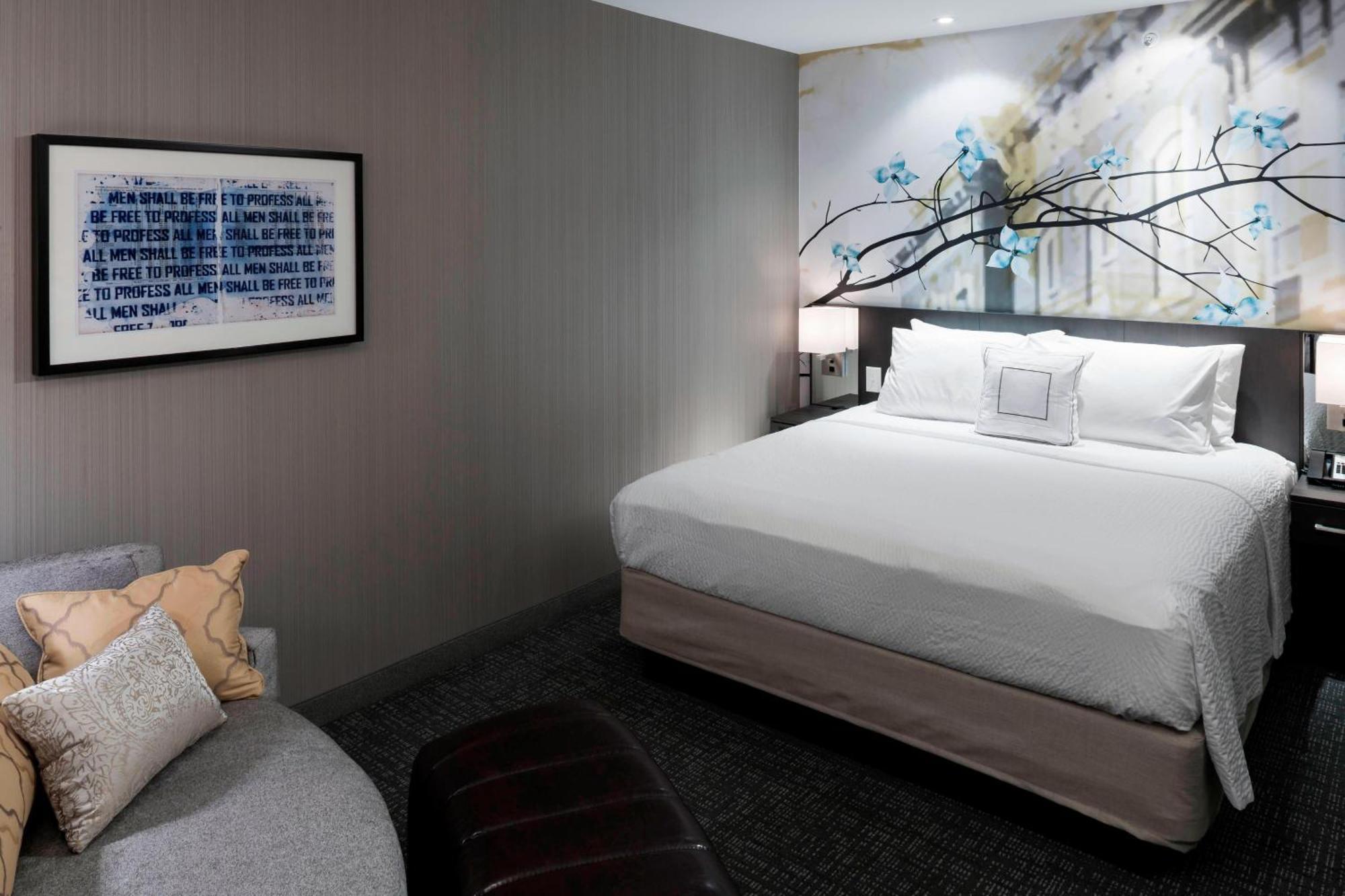מלון Courtyard By Marriott Richmond Downtown מראה חיצוני תמונה