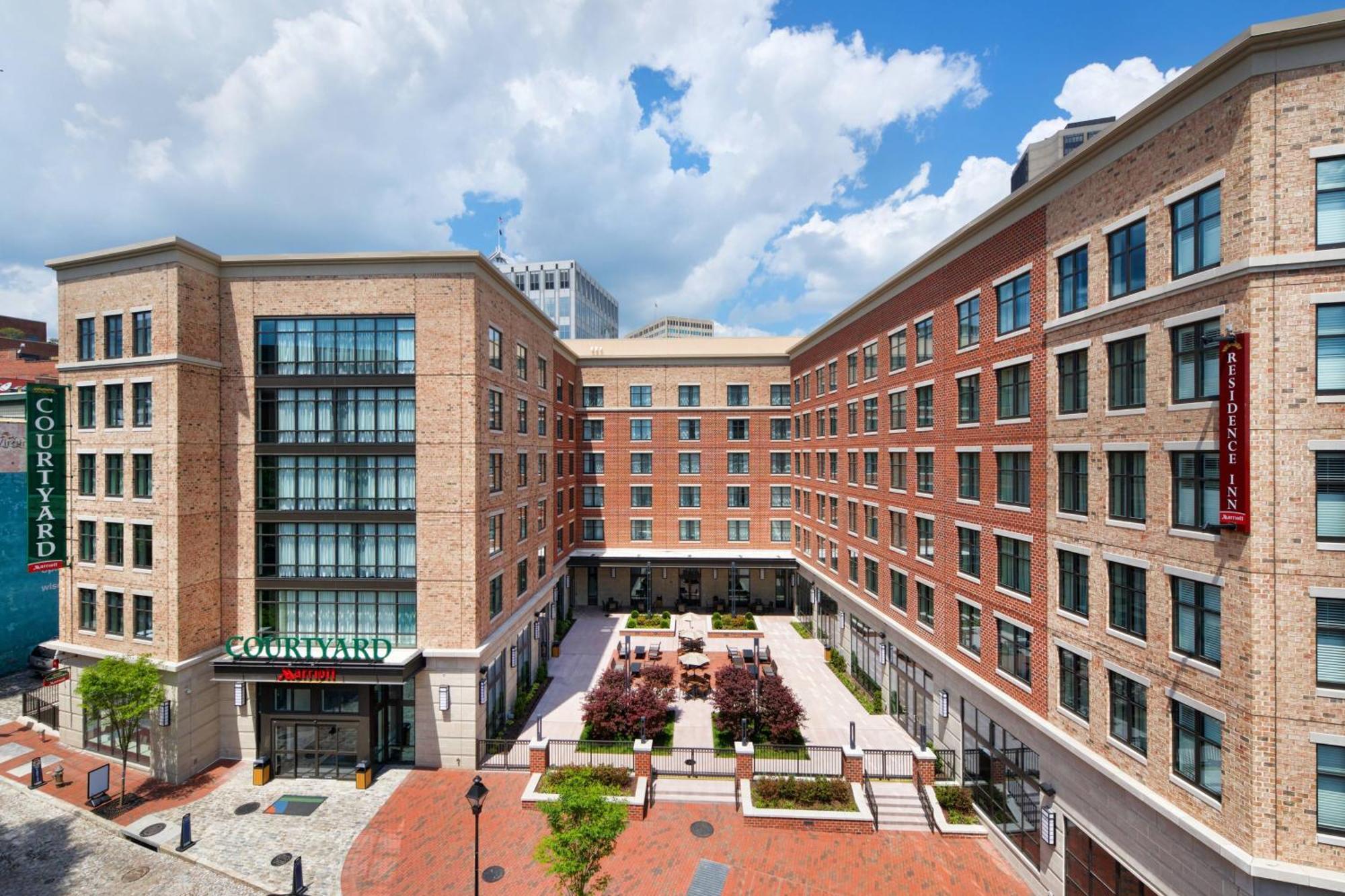מלון Courtyard By Marriott Richmond Downtown מראה חיצוני תמונה